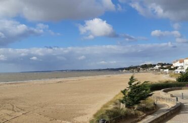 event image 1592545531 collecte de dechets plage de la bernerie