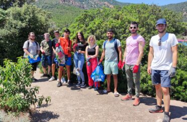 event image 1676629328 collecte calanques du cap roux