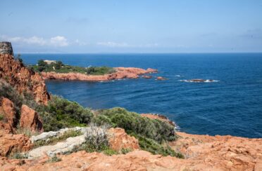 event image 1676629910 collecte calanques du cap roux