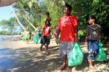 event image 1711504242 collecte de dechets sur les plages de la tribu de koe
